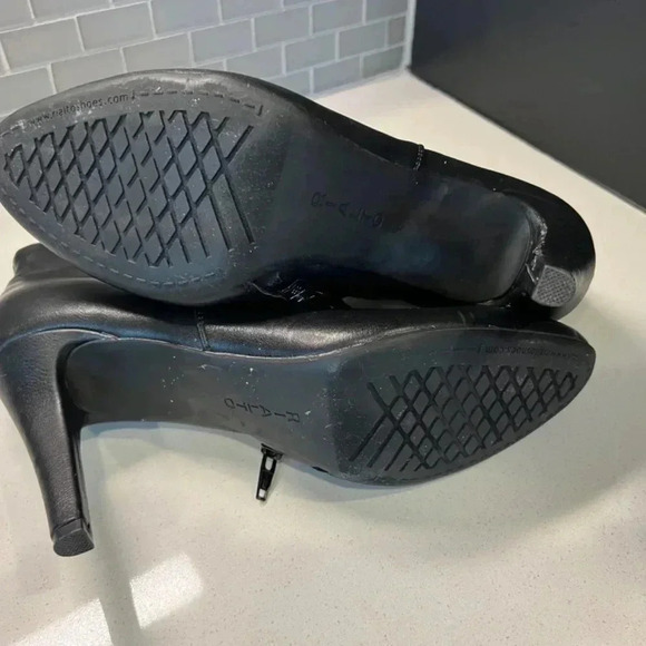 Rialto Black Ankle Boots Size 10 - Picture 3 of 11